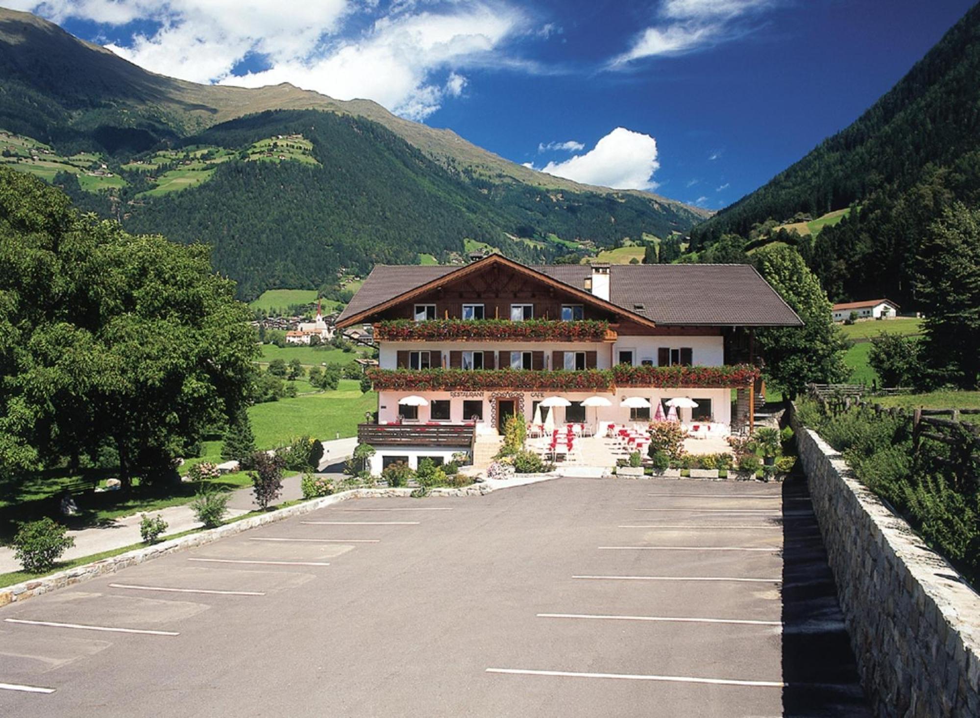 Hotel Klotz Сан-Леонардо-ин-Пассирия Экстерьер фото